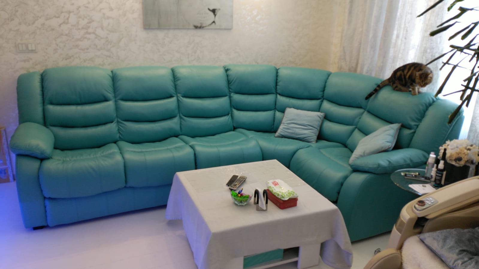 Перетяжка дивана на дому. Калининск